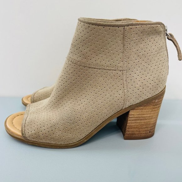 Franco Sarto Goldie Ankle Booties Boots Block Heel Peek Toe Suede Tan Womens 6 - Picture 7 of 15